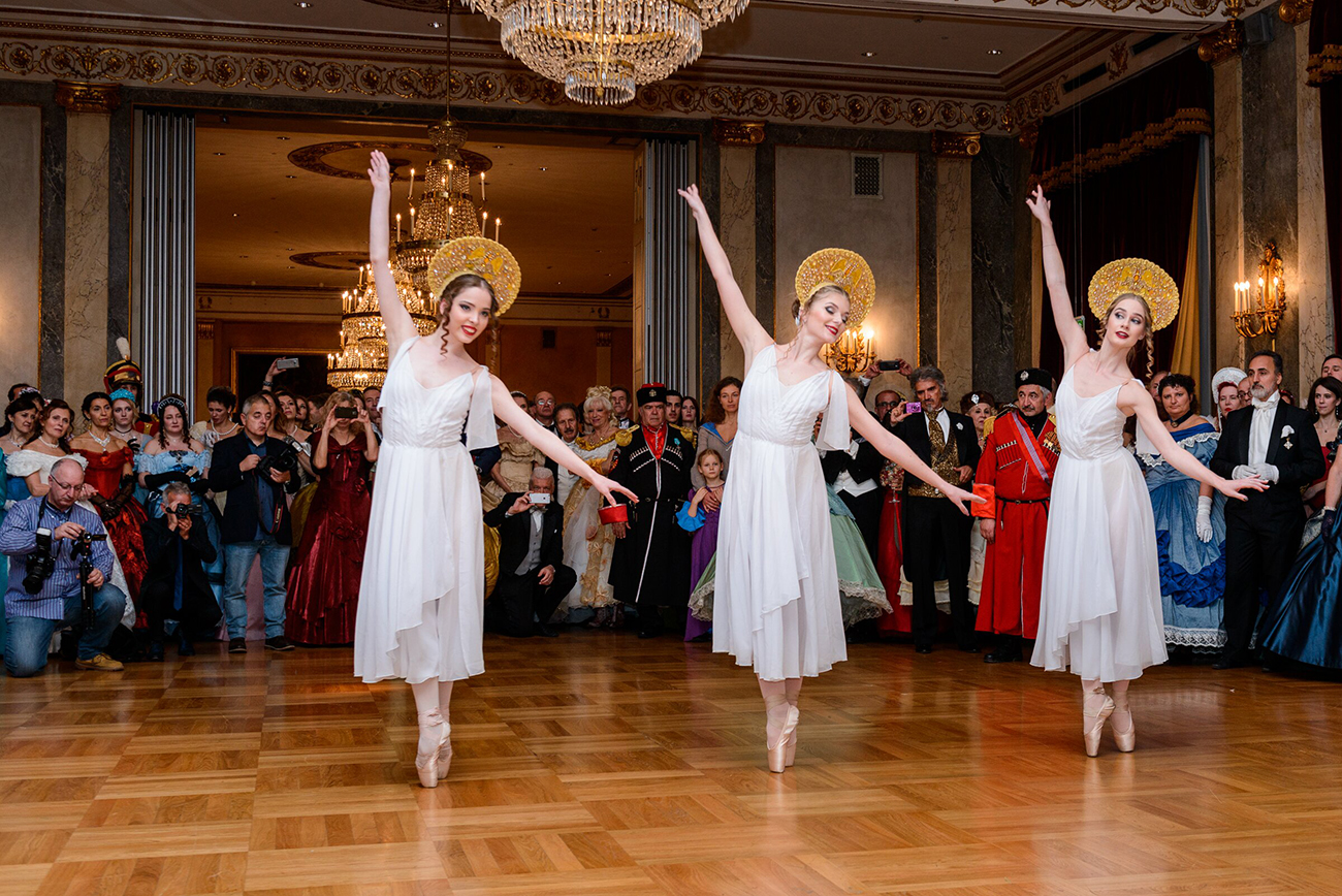 Война не помеха? Итальянские бренды спонсируют &quot;русский балл&quot; в Риме